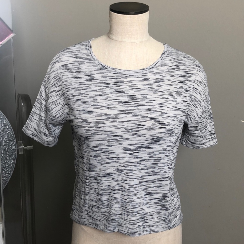 Lululemon crew tee shirt 2 gray